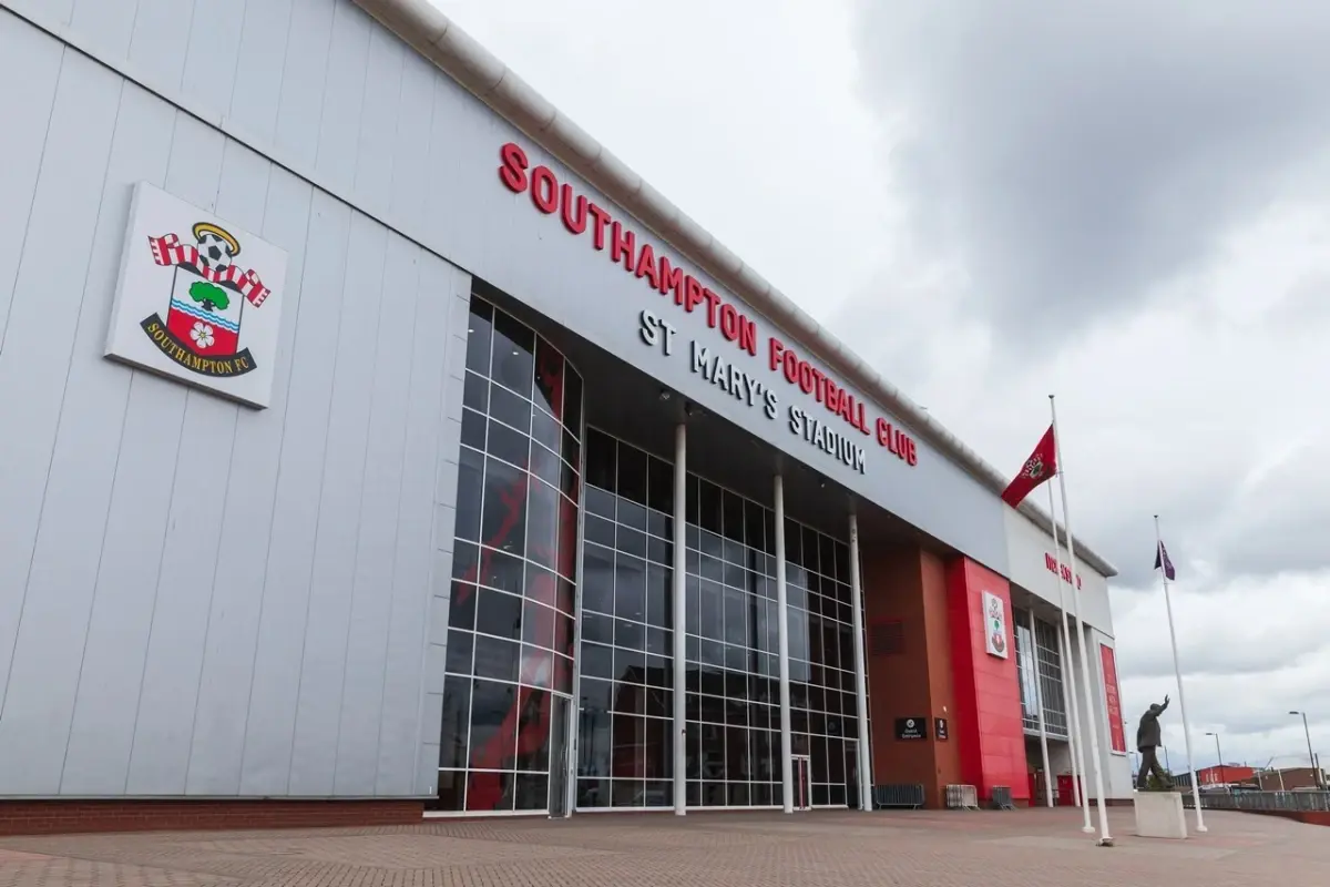 southampton-prosi-o-wiecej-czasu-na-wewnetrzne-dochodzenie-po-zarzutach-o-szpiegostwo-wobec-middlesbrough